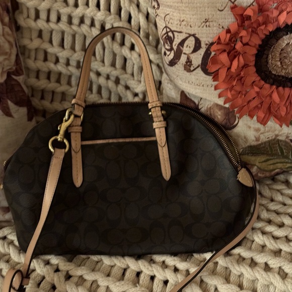 Coach purse - Picture 3 of 8